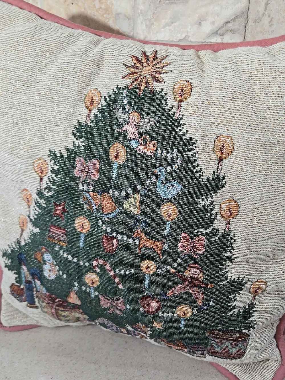 Vintage Needlepoint Style Christmas Holiday Throw Decorative Pillow